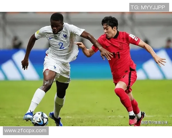 菲律宾与新加坡东南锦赛精彩对决展现足球魅力与激情 菲律宾与新加坡东南锦赛精彩对决展现足球魅力与激情